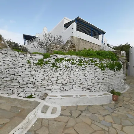 Ubati - Modern Cycladic House, Tinos بيت للعطل